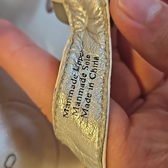 Silver Bandolino Sandels Size 9 - Picture 3 of 7